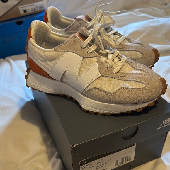 New Balance Cream and Orange Sneakers - Picture 1 of 4